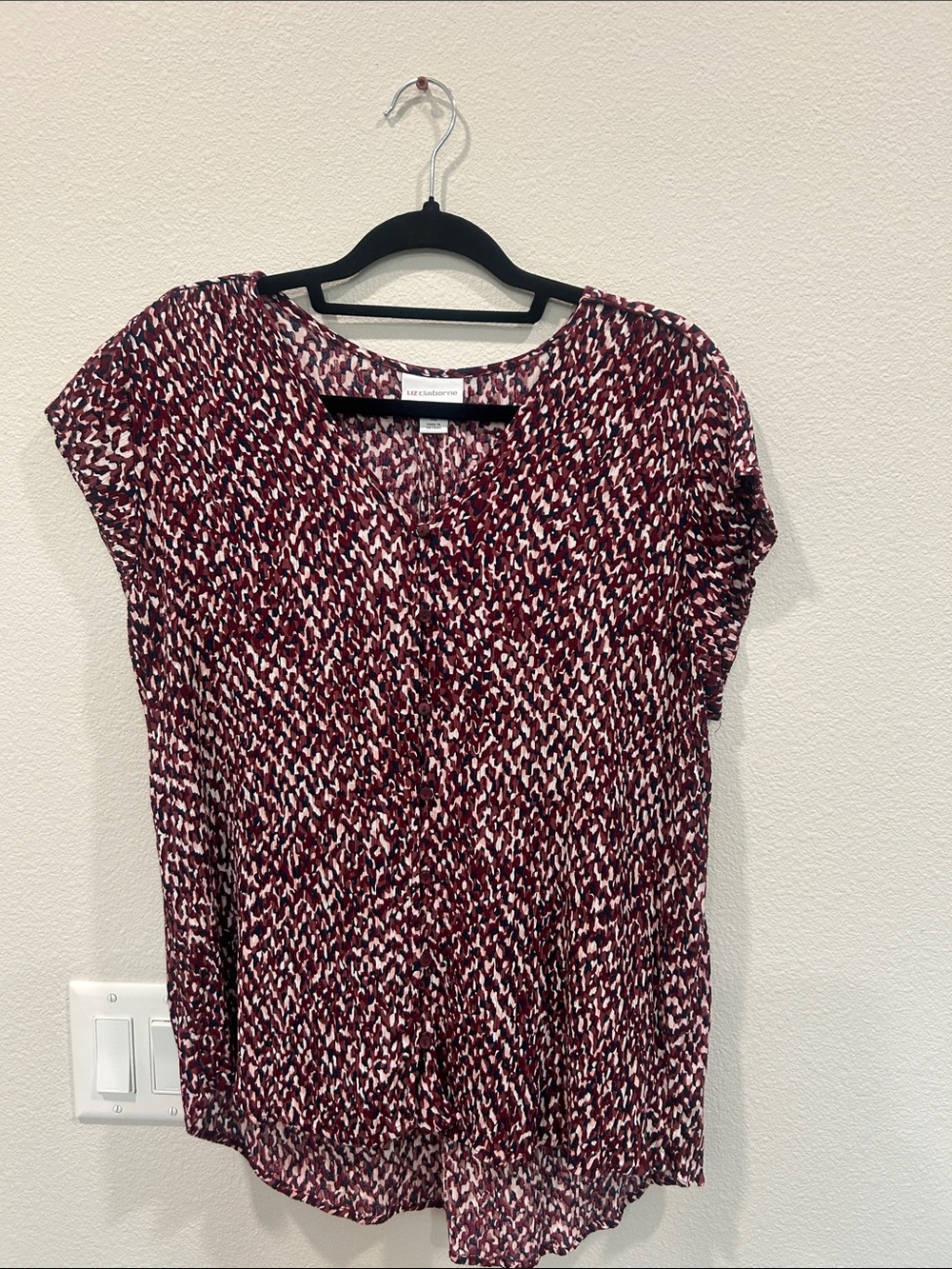 Liz Claiborne Maroon and White Abstract Print Blouse